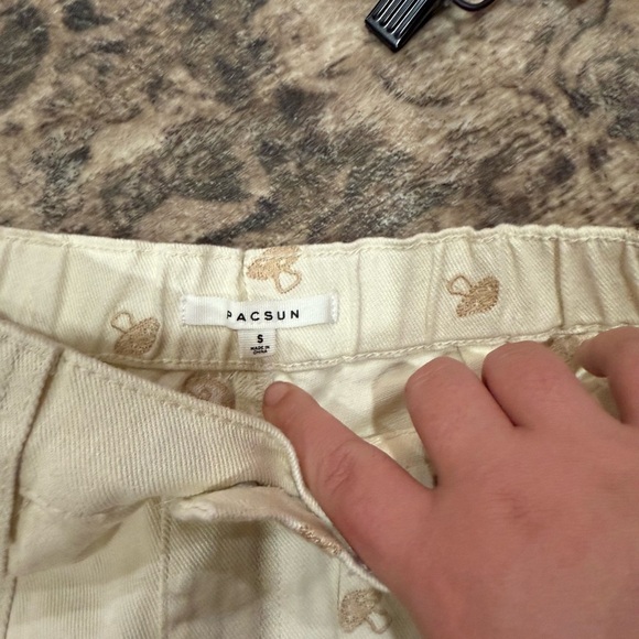 PacSun Cream Jean Shorts High-Waisted Patterned size small - Picture 7 of 10